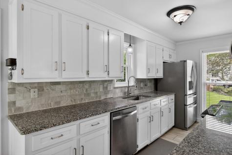 27 Westside Drive Charleston SC 29412