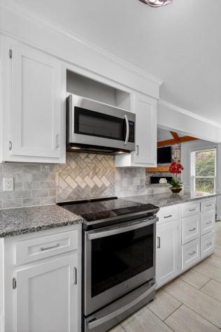 27 Westside Drive Charleston SC 29412