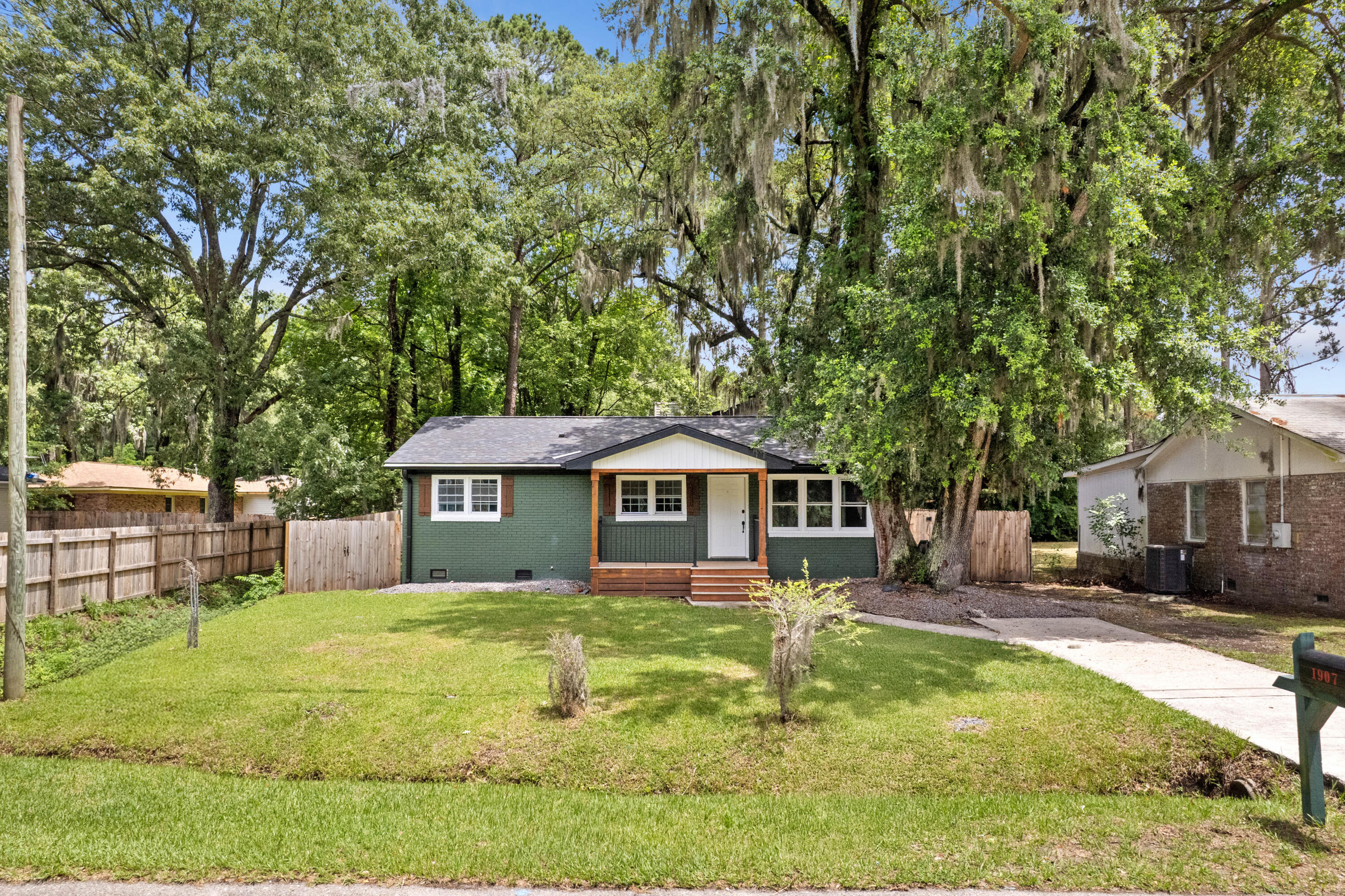 1907 Hazelwood Drive Charleston SC 29407