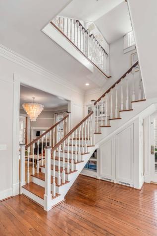 31 New Street Charleston SC 29401