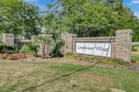 86 Red Bluff Street Summerville SC 29483
