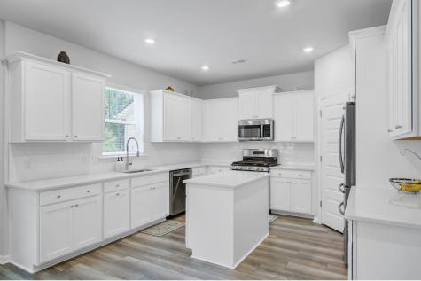 86 Red Bluff Street Summerville SC 29483