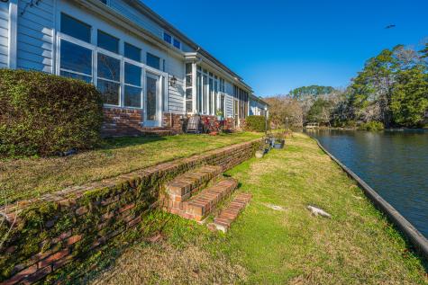 205 Woodlake Drive Summerville SC 29485
