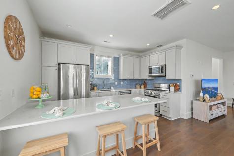 83 Cooper Street Charleston SC 29403