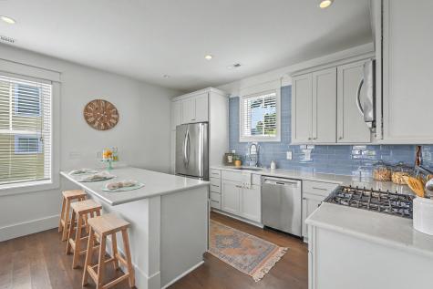 83 Cooper Street Charleston SC 29403
