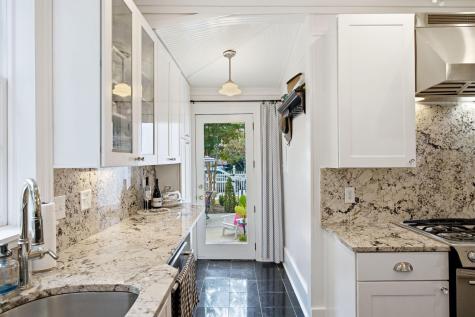 26 Limehouse Street Charleston SC 29401