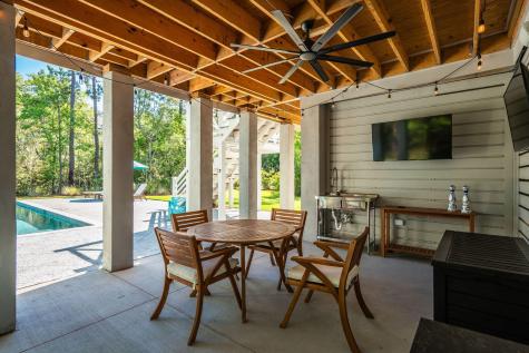 1443 Headquarters Plantation Drive Johns Island SC 29455