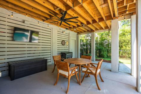 1443 Headquarters Plantation Drive Johns Island SC 29455