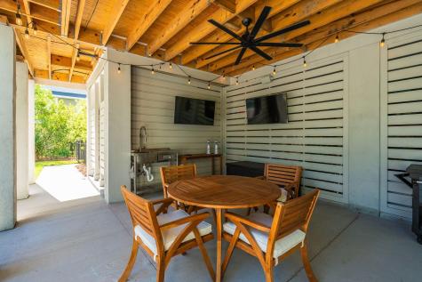 1443 Headquarters Plantation Drive Johns Island SC 29455