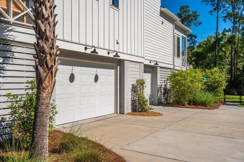 1443 Headquarters Plantation Drive Johns Island SC 29455
