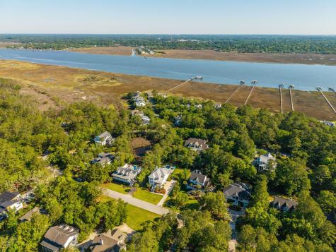1443 Headquarters Plantation Drive Johns Island SC 29455