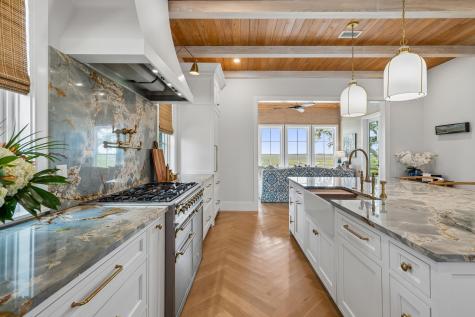 967 Royall Avenue Mount Pleasant SC 29464