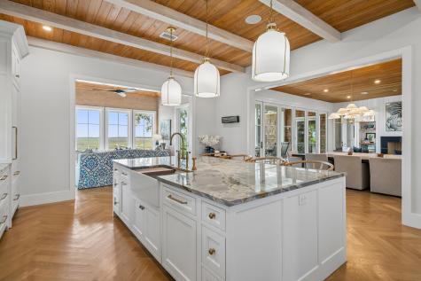 967 Royall Avenue Mount Pleasant SC 29464