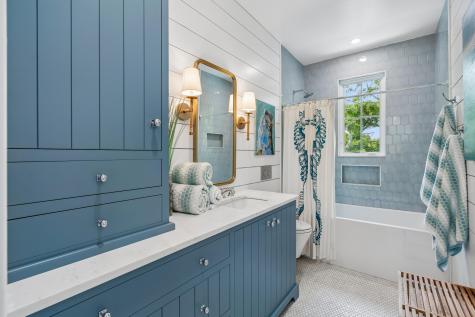 967 Royall Avenue Mount Pleasant SC 29464