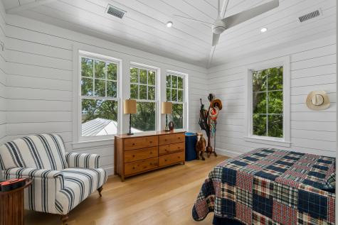 967 Royall Avenue Mount Pleasant SC 29464