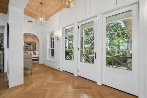967 Royall Avenue Mount Pleasant SC 29464