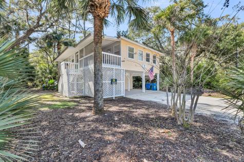 2212 Jenkins Street Edisto Island SC 29438