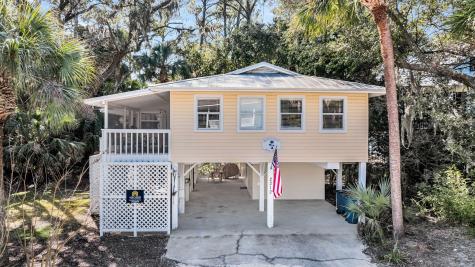 2212 Jenkins Street Edisto Island SC 29438