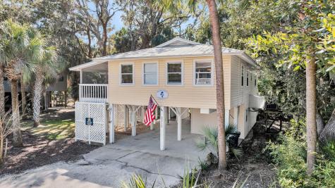2212 Jenkins Street Edisto Island SC 29438