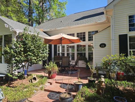 568 Pointe Of Oaks Road Summerville SC 29485