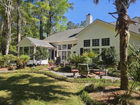 568 Pointe Of Oaks Road Summerville SC 29485