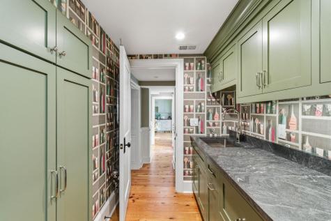 4 Bedons Alley Charleston SC 29401