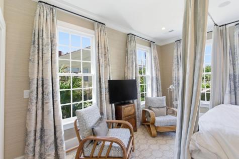 4 Bedons Alley Charleston SC 29401