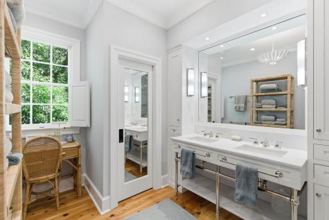 4 Bedons Alley Charleston SC 29401