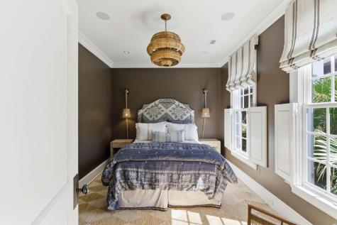 4 Bedons Alley Charleston SC 29401