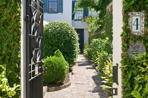 4 Bedons Alley Charleston SC 29401