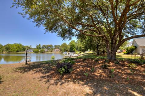 25 Plantation Drive Manning SC 29102