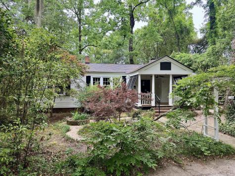 122 Gadsden Street Summerville SC 29483