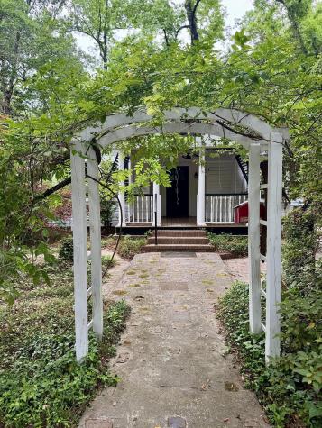 122 Gadsden Street Summerville SC 29483