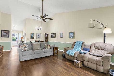 2422 Hansard Drive North Charleston SC 29406