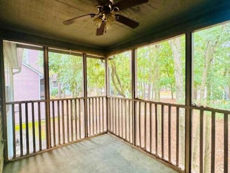 7945 Parklane Court North Charleston SC 29418