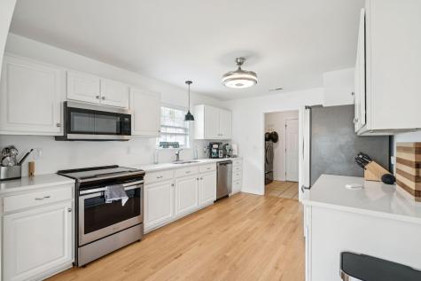 1717 Lotus Lane Charleston SC 29412