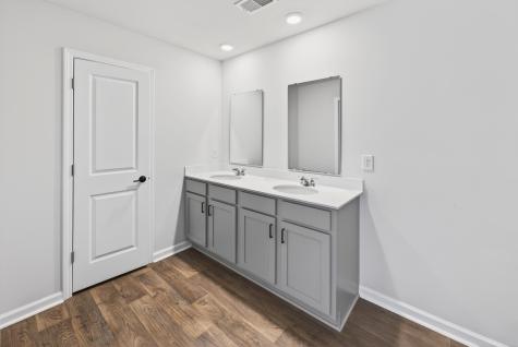 104 Cloverleaf Street Summerville SC 29483