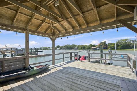 8 Ensign Court Isle Of Palms SC 29451