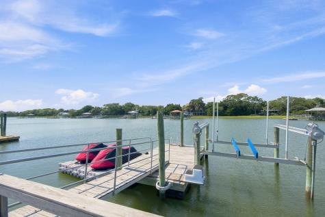 8 Ensign Court Isle Of Palms SC 29451