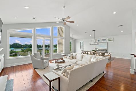 8 Ensign Court Isle Of Palms SC 29451
