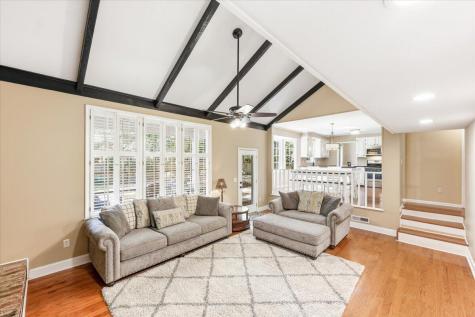 102 Laurens Court Summerville SC 29485