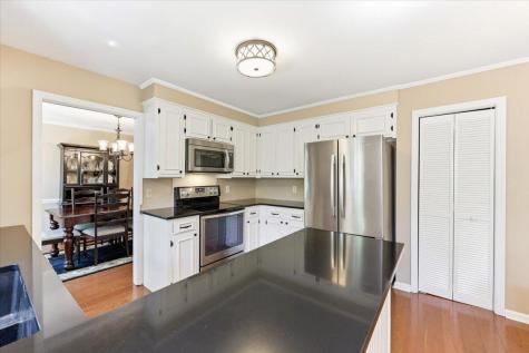 102 Laurens Court Summerville SC 29485