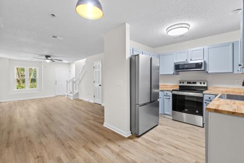 8032 Shadow Oak Drive North Charleston SC 29406