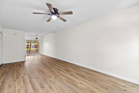 8032 Shadow Oak Drive North Charleston SC 29406