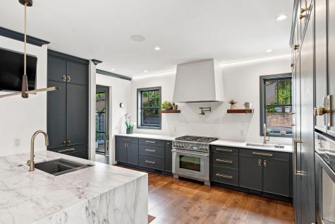 58 Laurens Street Charleston SC 29401
