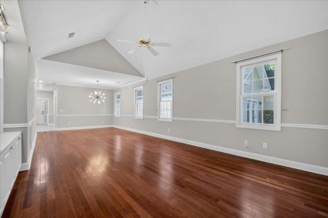2461 Shadowcreek Court North Charleston SC 29406