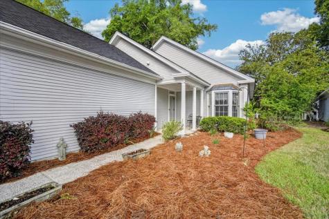 2461 Shadowcreek Court North Charleston SC 29406