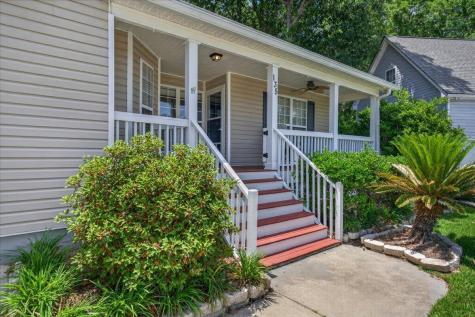 135 Hanahan Plantation Circle Hanahan SC 29410