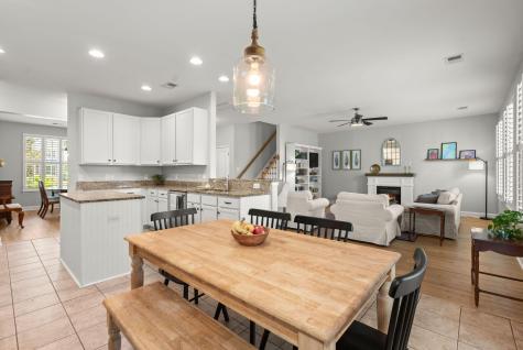 103 Lahina Cove Summerville SC 29483