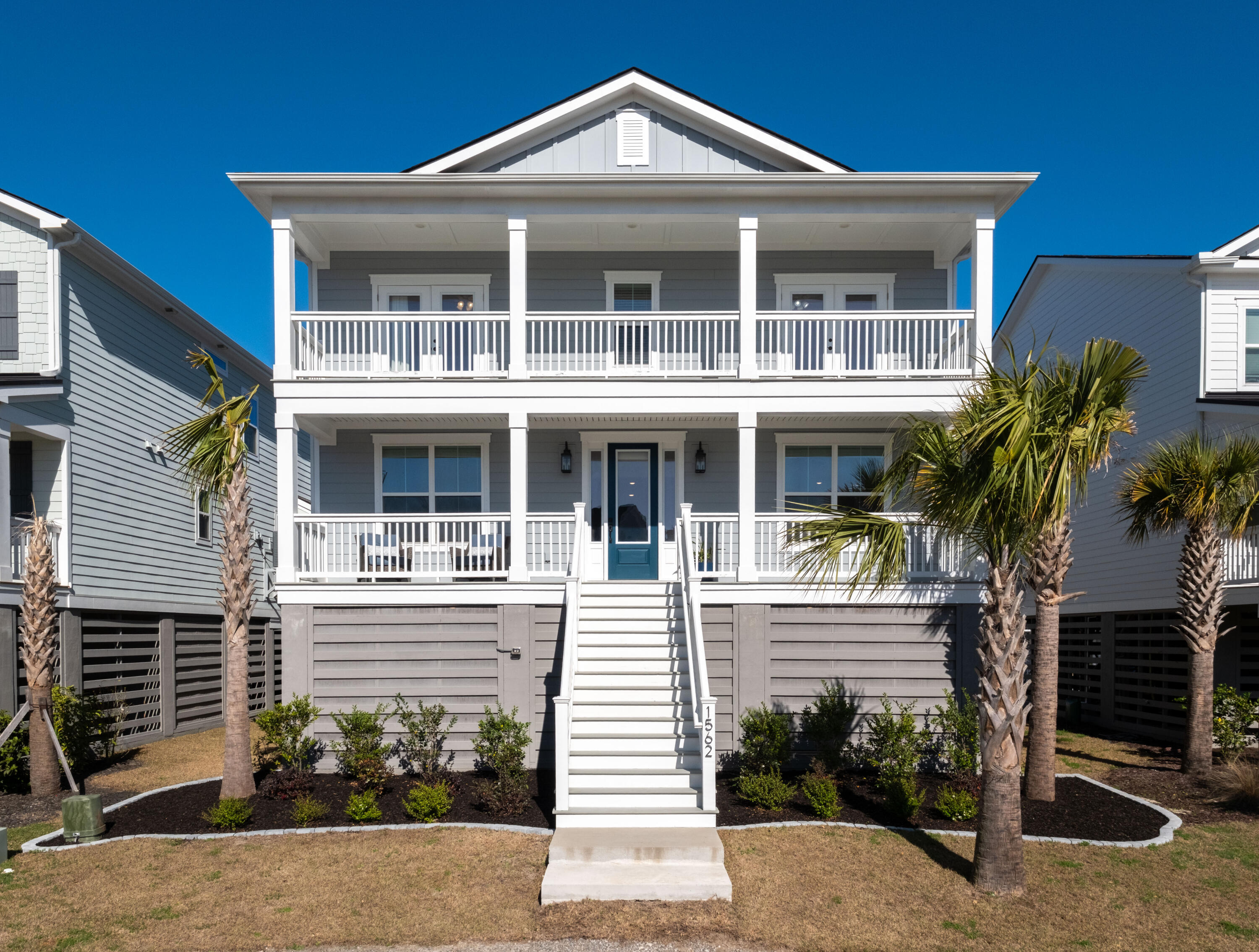 1562 N Lakeshore Drive Mount Pleasant SC 29466